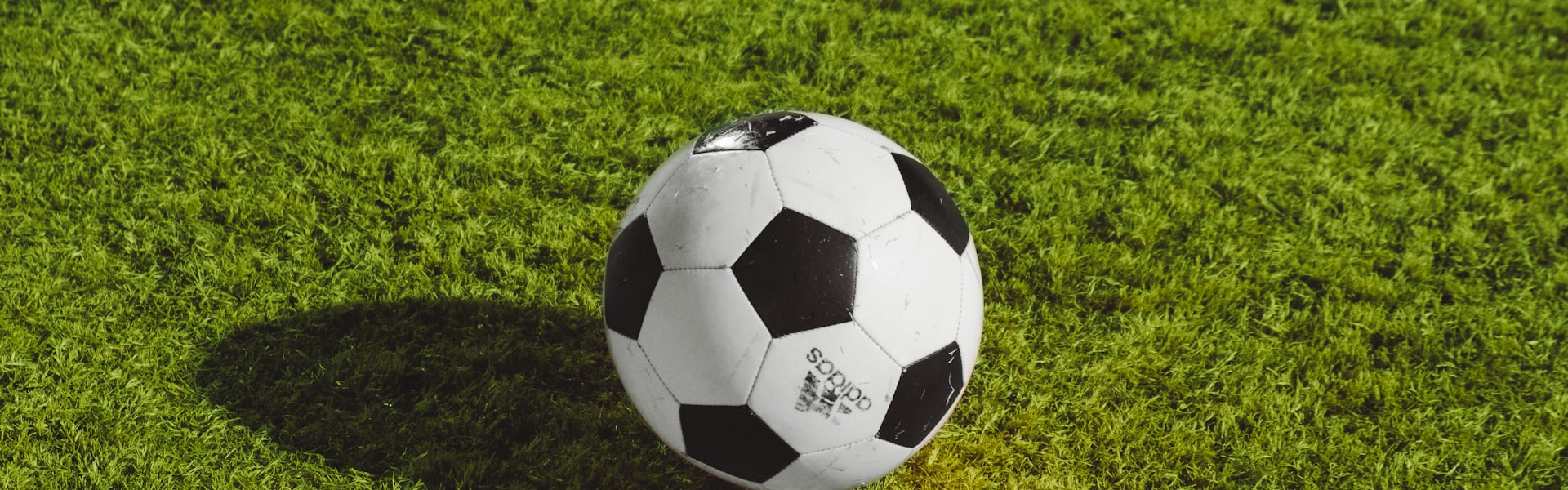 世界杯决赛瞬间 - 球员射门进球精彩画面